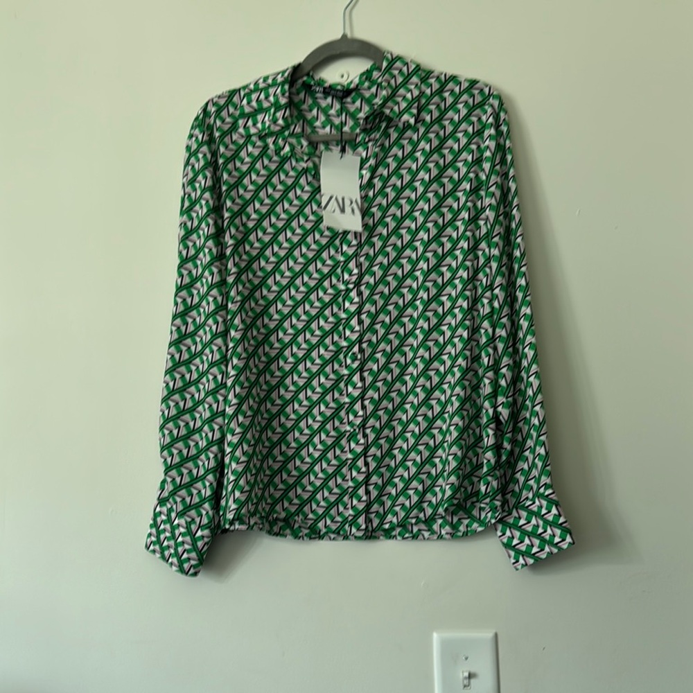 Zara Emerald and White Geometric Shirt - Picture 2 of 3